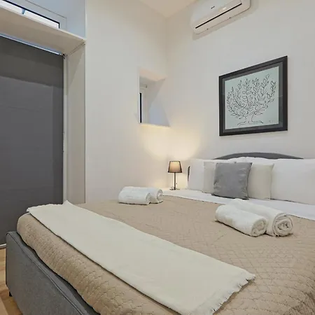 Costantino 11 Central Welcoming Apt X4 Palermo