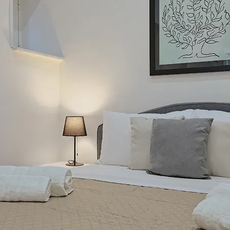 Costantino 11 Central Welcoming Apt X4 Appartamento *